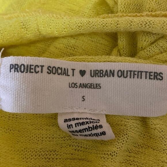 Project Social T Loves Urban Outfitters Yellow Scoop Neck Boxy Tank Top Size S - Picture 3 of 4